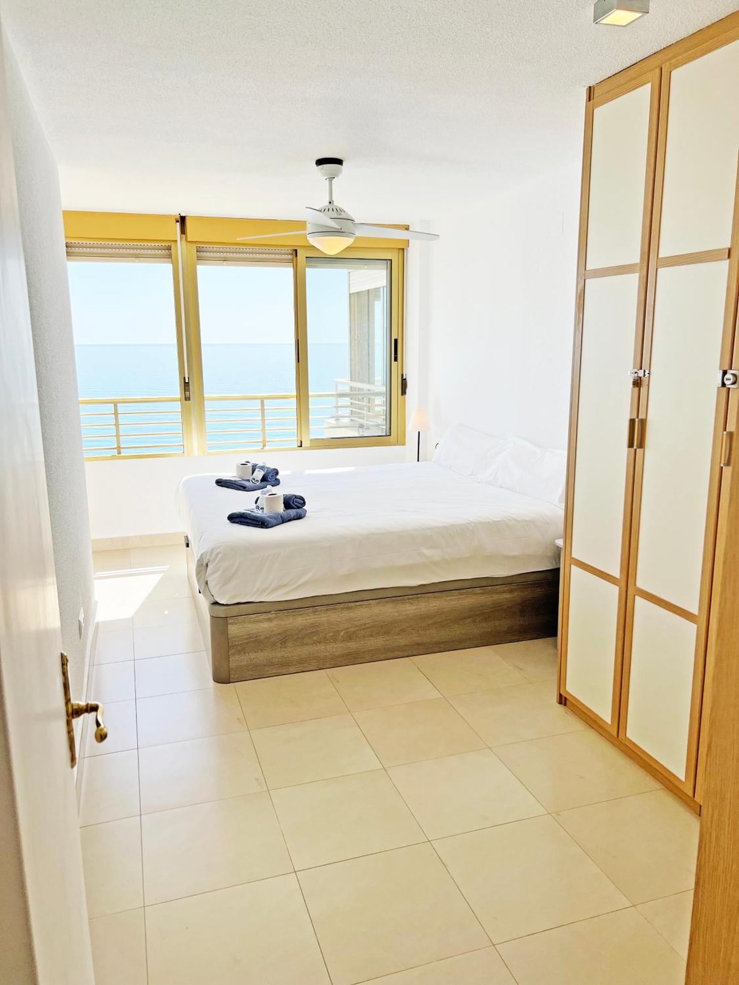 Oasis Frente Al Mar. Parking Gratis Apartment เอลกัมเปโญ ภายนอก รูปภาพ